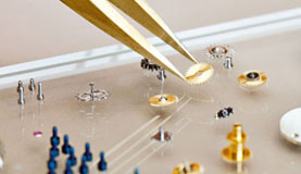 南昌江诗丹顿指定维修门店打开表壳